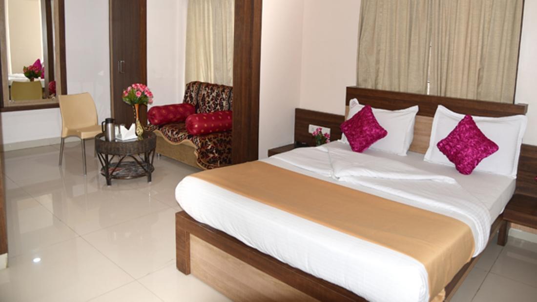 New Bell Inn Bangalore Bagian luar foto